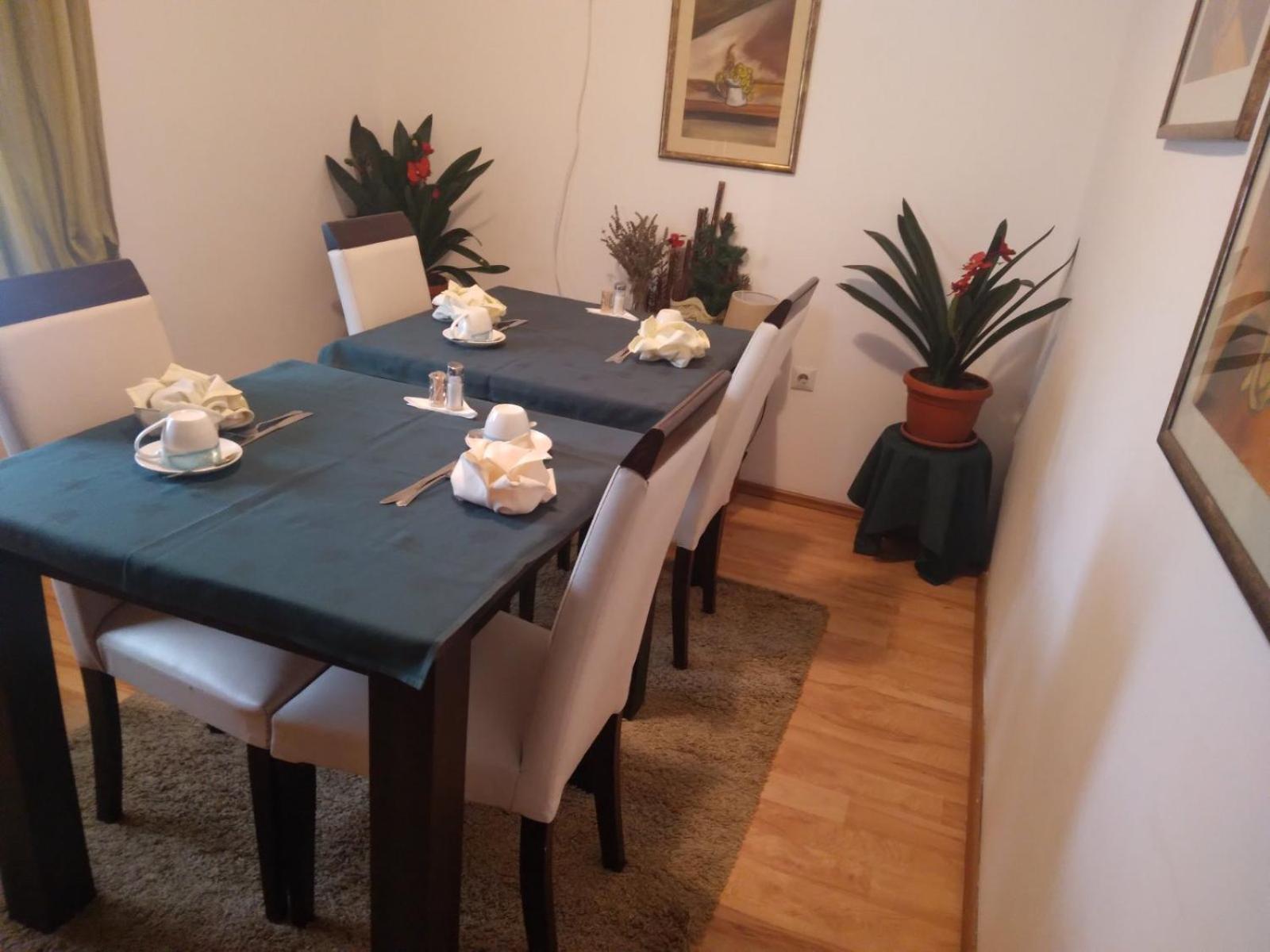 Pansion Mimoza Bed & Breakfast Херцег Нови Екстериор снимка